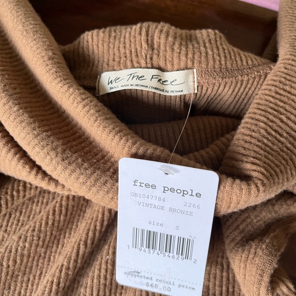 We the Free Vintage Bronze Snowbunny Off the Shoulder Long Sleeve Tee - Picture 10 of 15